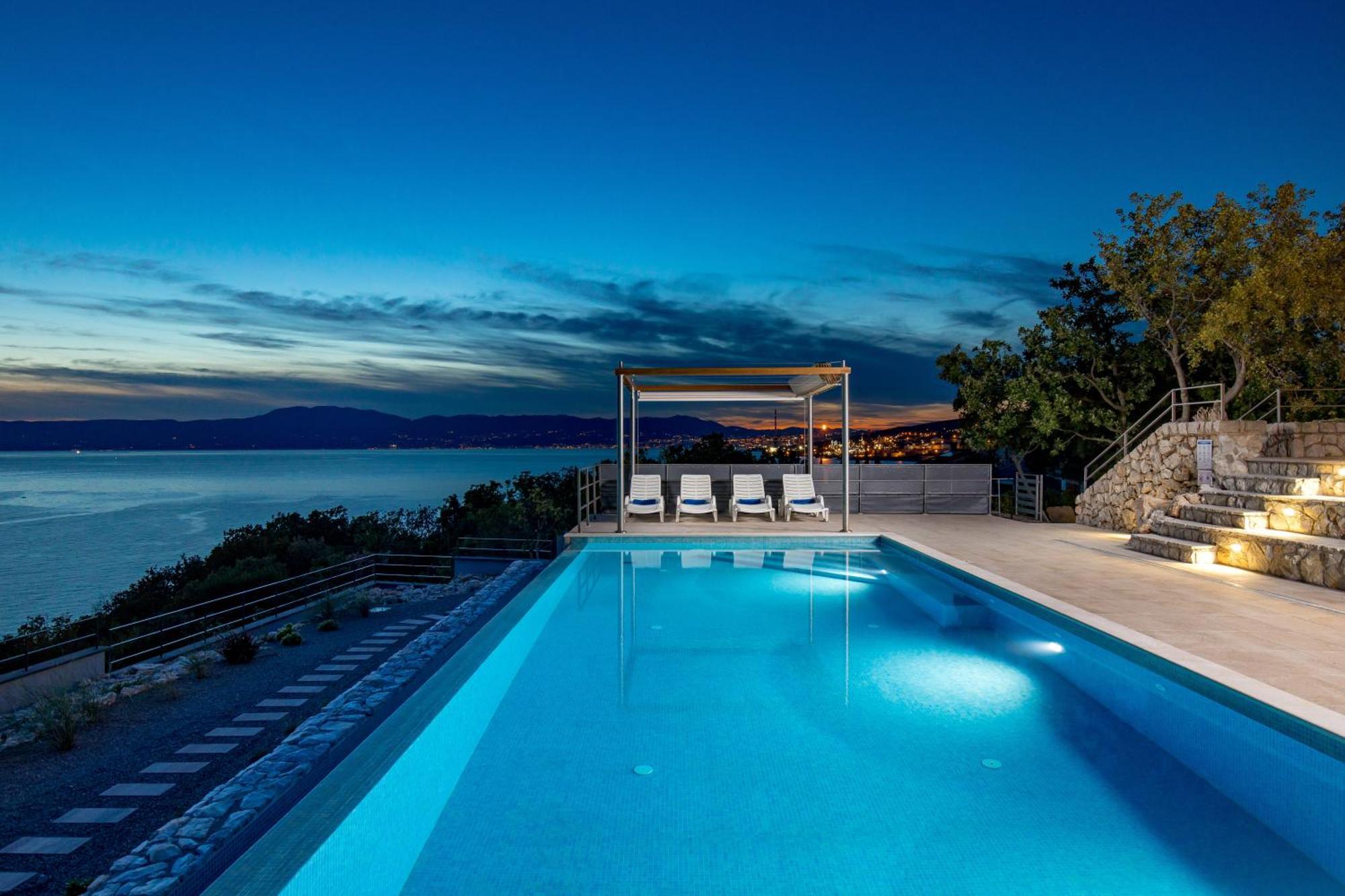Luxury Villa Ostro With Pool & Krk Bridge View クラリェヴィツァ エクステリア 写真