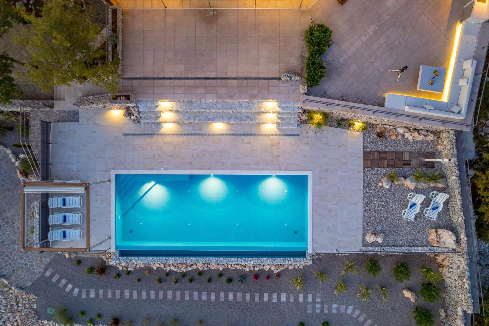 Luxury Villa Ostro With Pool & Krk Bridge View クラリェヴィツァ エクステリア 写真